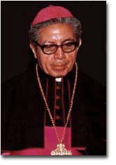 Biskup Moises Carmona