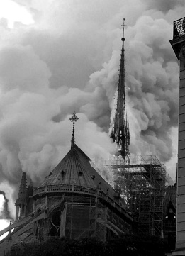 Pożar katedry Notre Dame w Paryżu, 15 kwietnia 2019 r.