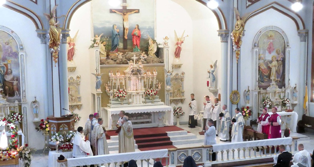 Uroczysta Msza święta pontyfikalna podczas Konferencji Fatimskiej na Górze Św. Michała w Spokane (2022 r.)